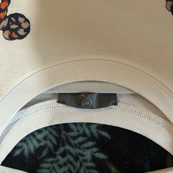 Alexander McQueen White Tee with Orange and Black Design - Picture 4 of 4